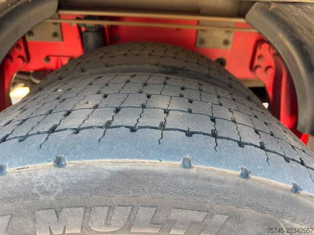 Flatbed truck SCANIA R 490 * RETARDER * FASSI 14 M * LENK/LIFTACHSE *