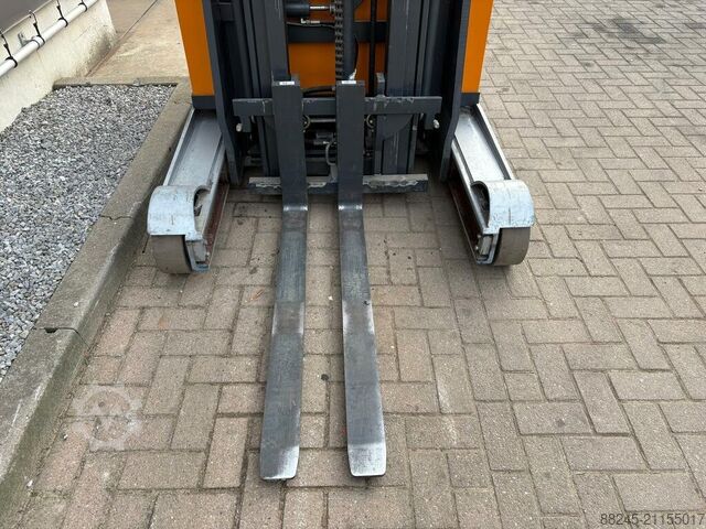 VS-22629 reach truck Still FMX12 Low hours STILL FMX12