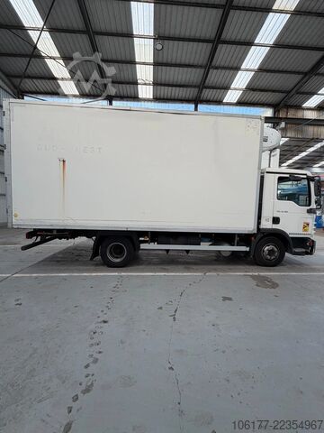 Refrigerated/frozen transport MAN TGL 10.180 Hangend Vlees / Railles de Viande / ...