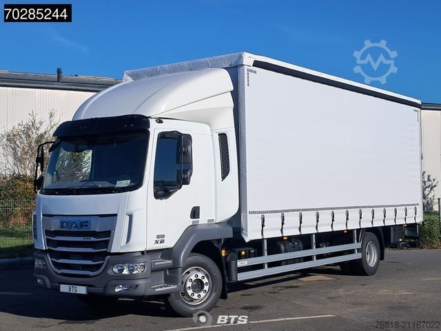 LKW mit Pritsche & Plane DAF XB 290 4X2 FA VDC 16t - Curtainsider Junge
