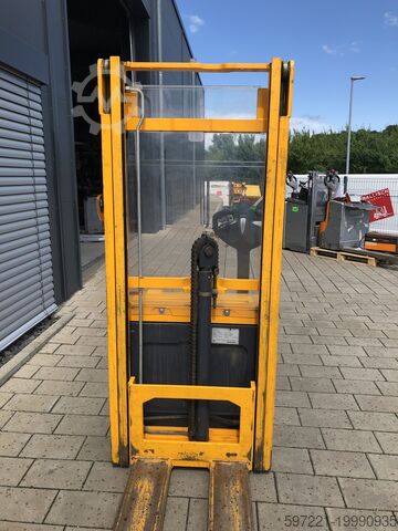 Pallet Stackers Jungheinrich EJC 112