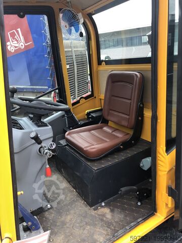 Wheel Loaders [div] MP-l300 ( Machpro )