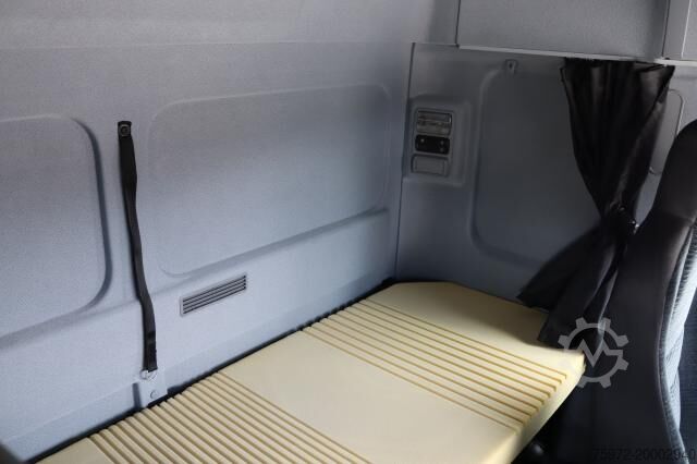 Box truck Mercedes-Benz Atego 1224 L Kleiderkoffer