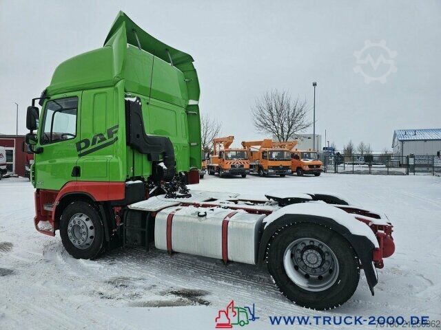 Standard tractor unit DAF CF 440 SpaceCab Große Tankanlage Euro6 2 Betten