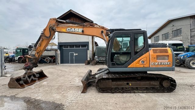 Chain excavator CASE CX130C Kettenbagger BJ 2015