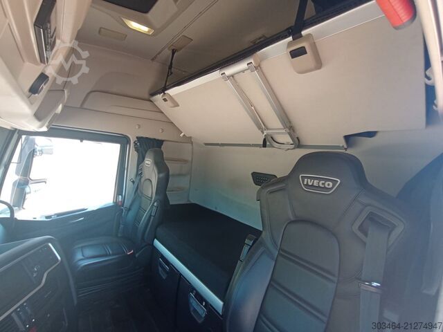 Standard tractor unit Iveco S-WAY 570 euro 6-E uff. ITALIA Full pn.