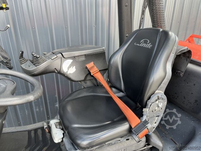 LPG Forklifts Linde H25T-02
