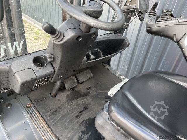 LPG Forklifts Linde H25T-02