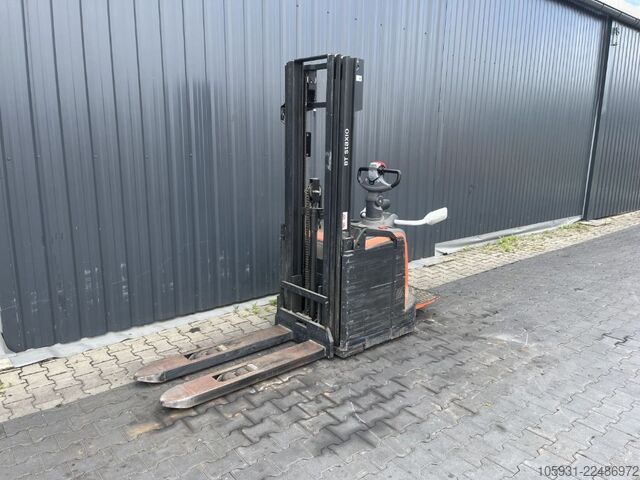 Stand-on stacker BT SPE120