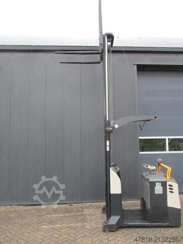 Low lifting order picker Crown TC3000-12-TL