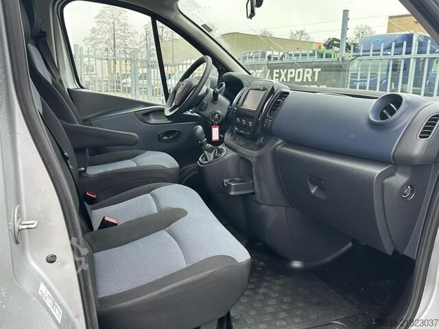 Passenger bus Opel Vivaro 1.6 CDTI