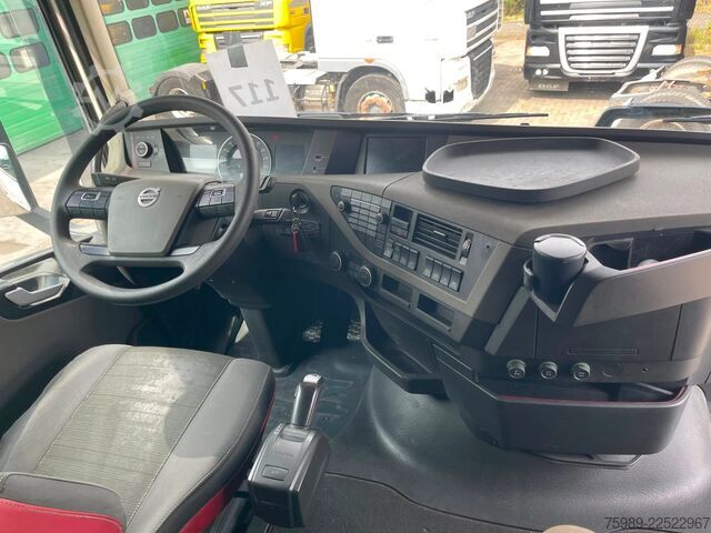 Standard-SZM Volvo FH 500 Vin: YV2RT40A6JB845641, PARK Cool, PTO/H...