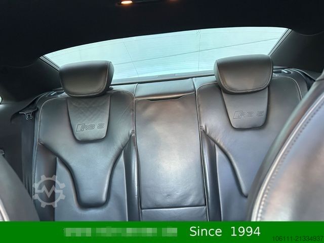 Van AUDI RS5 Coupe 4.2 FSI quattro