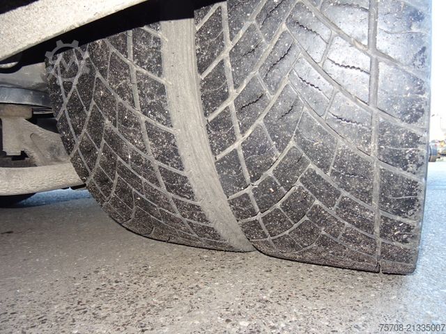 LKW mit Getränkeaufbau MAN 26.340 TGM*18 Pal.*2,5 to LBW*Lift/Lenk*2x AHK