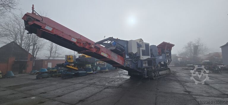 Mobile jaw crusher on tracks Sandvik QJ341 jaw crusher