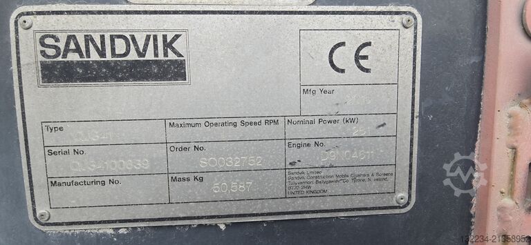 Mobile jaw crusher on tracks Sandvik QJ341 jaw crusher