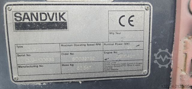 Mobile jaw crusher on tracks Sandvik QJ341 jaw crusher