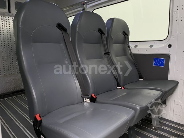 Kleinbus VOLKSWAGEN Crafter 35 MAXI *Rollstuhl-Rampe+9-Sitze* (8911)