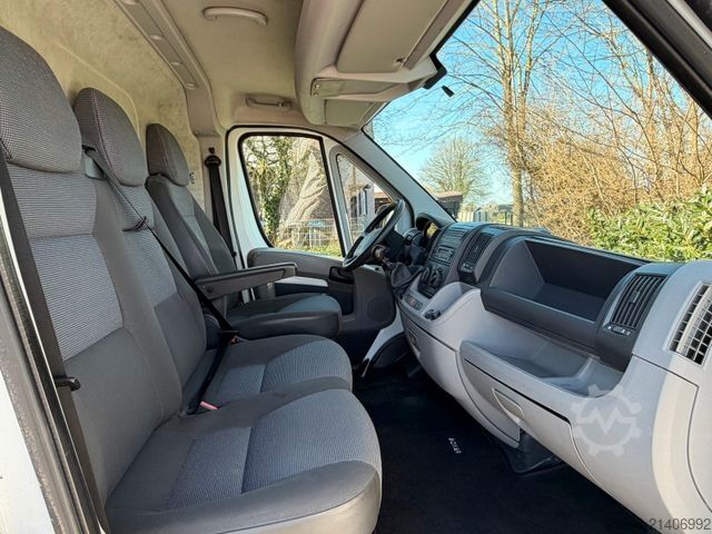 Minibus PEUGEOT Boxer 3.0 HDiF Maxi Klima Ahk Motor in Notlauf