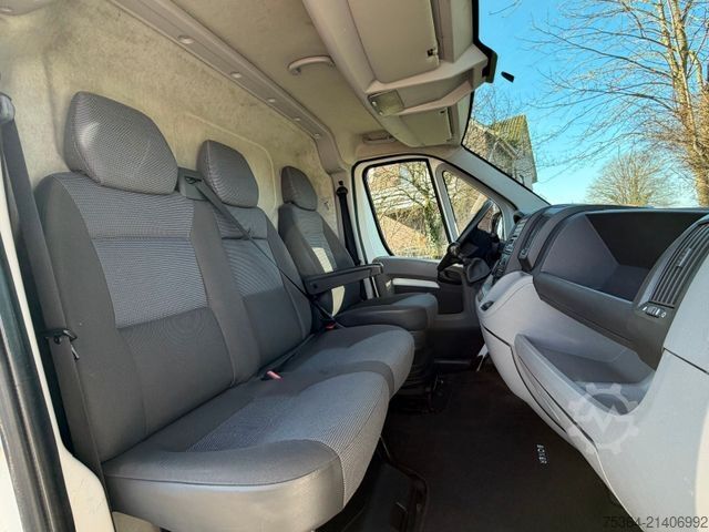 Minibus PEUGEOT Boxer 3.0 HDiF Maxi Klima Ahk Motor in Notlauf