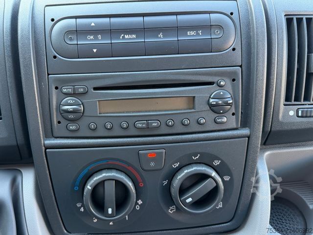 Minibus PEUGEOT Boxer 3.0 HDiF Maxi Klima Ahk Motor in Notlauf