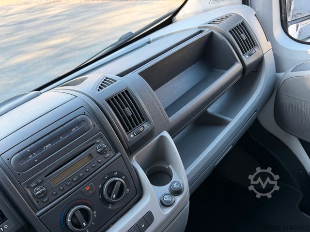 Minibus PEUGEOT Boxer 3.0 HDiF Maxi Klima Ahk Motor in Notlauf