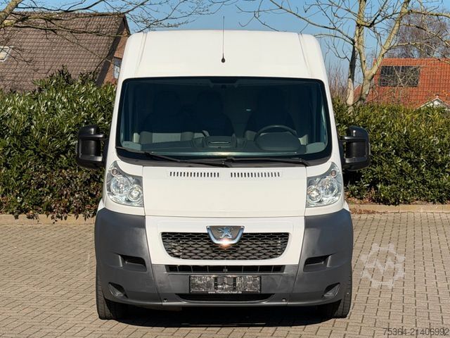Minibus PEUGEOT Boxer 3.0 HDiF Maxi Klima Ahk Motor in Notlauf