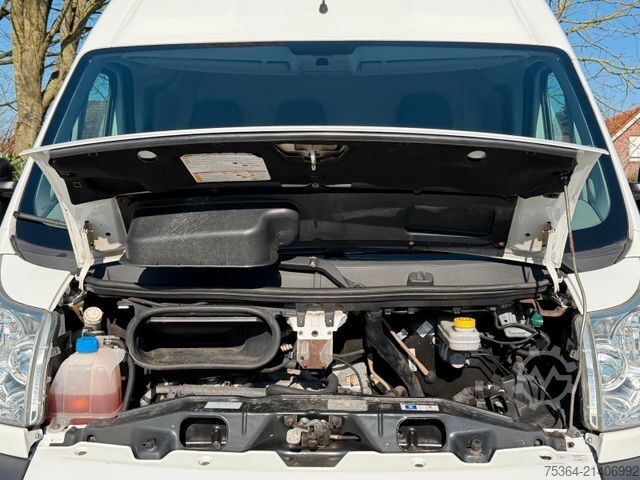 Minibus PEUGEOT Boxer 3.0 HDiF Maxi Klima Ahk Motor in Notlauf