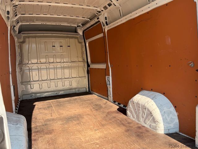 Minibus PEUGEOT Boxer 3.0 HDiF Maxi Klima Ahk Motor in Notlauf