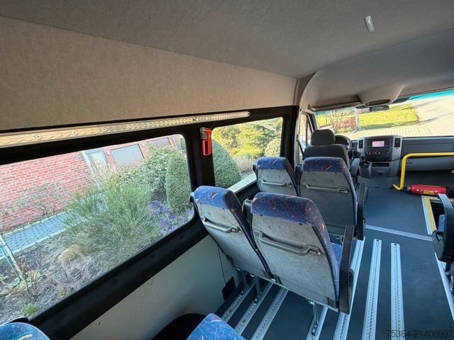 Minibus MERCEDES-BENZ Sprinter 313 Cdi 9Sitze+Rollstuhllift Klima Navi