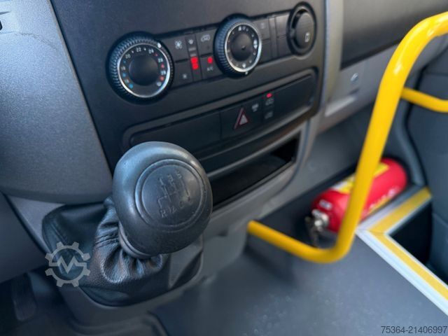 Minibus MERCEDES-BENZ Sprinter 313 Cdi 9Sitze+Rollstuhllift Klima Navi