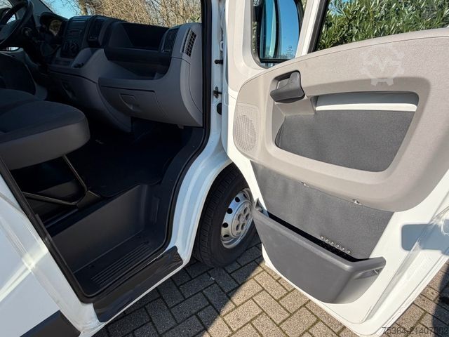 High top van PEUGEOT Boxer 3.0 HDiF Maxi Klima Ahk Motor in Notlauf