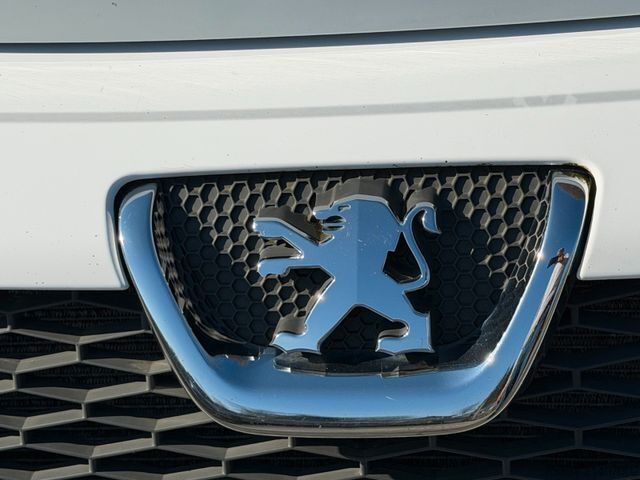 High top van PEUGEOT Boxer 3.0 HDiF Maxi Klima Ahk Motor in Notlauf