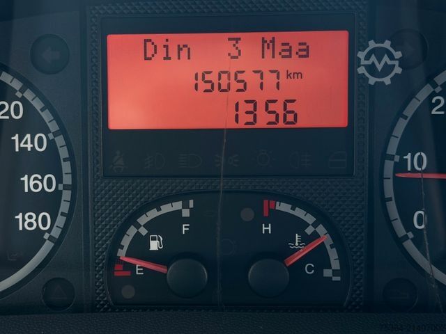 High top van PEUGEOT Boxer 3.0 HDiF Maxi Klima Ahk Motor in Notlauf