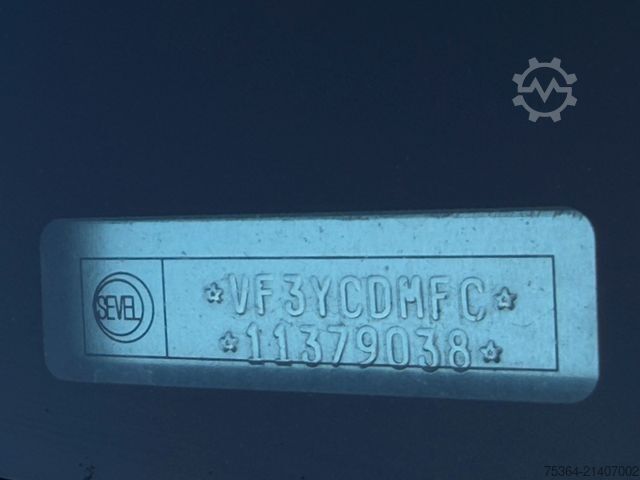 High top van PEUGEOT Boxer 3.0 HDiF Maxi Klima Ahk Motor in Notlauf