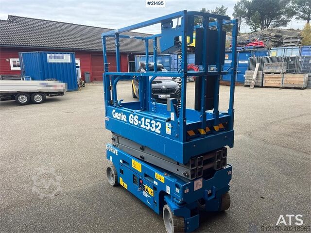 Scissor lift Genie GS-1532 Electric Scissor Lift w/ Small Timer