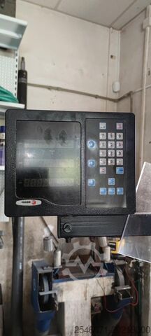 Vertikales Bearbeitungszentrum Falcon FM-4VKH