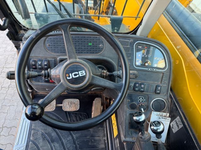 Telehandler JCB 540-140 / 2021 BJ / 14M / 2.947 H