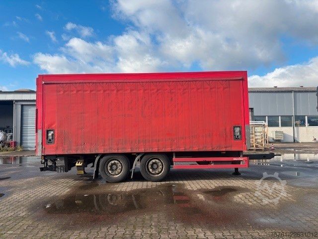 Open trailer with tarp SPIER ZGL 290 Hochgekuppelt