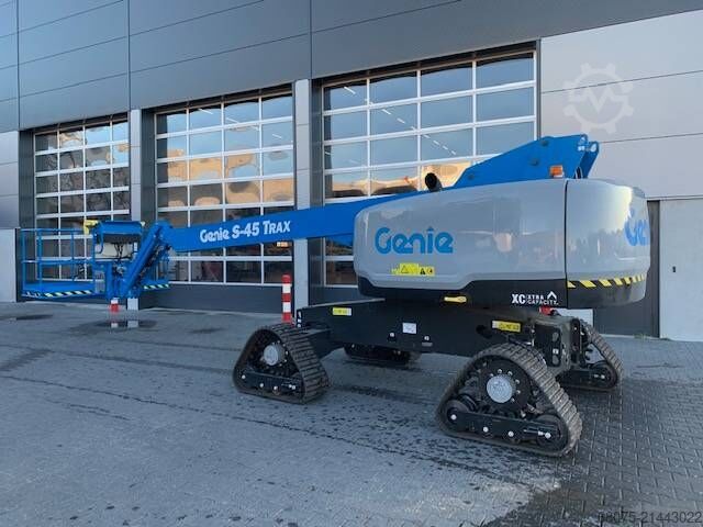 Telescopic boom lift Genie S 45 XC Trax