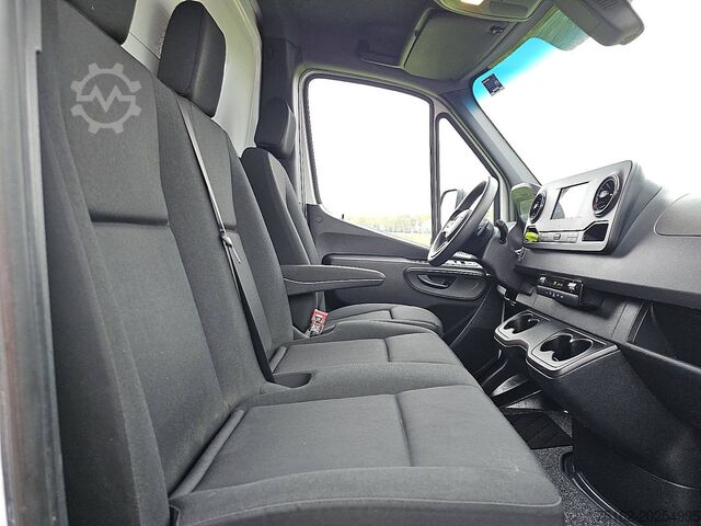 Suitcase MERCEDES-BENZ SPRINTER 315 Bakwagen Laadklep!