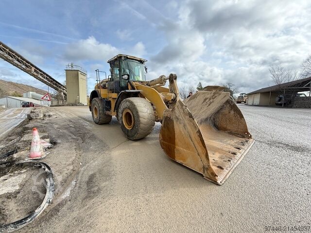 Loader Caterpillar 972M