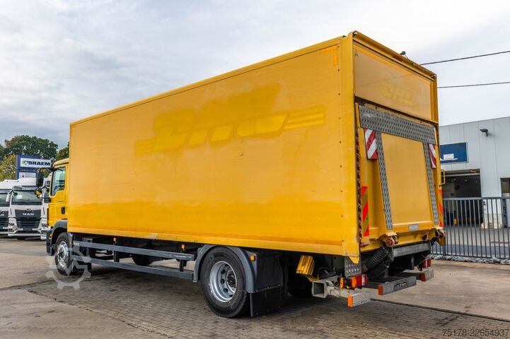 Koffer MAN TGM 18.250 BL + DHOLLANDIA 2T.