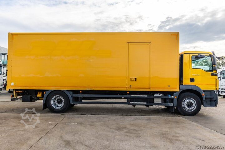 Koffer MAN TGM 18.250 BL + DHOLLANDIA 2T.