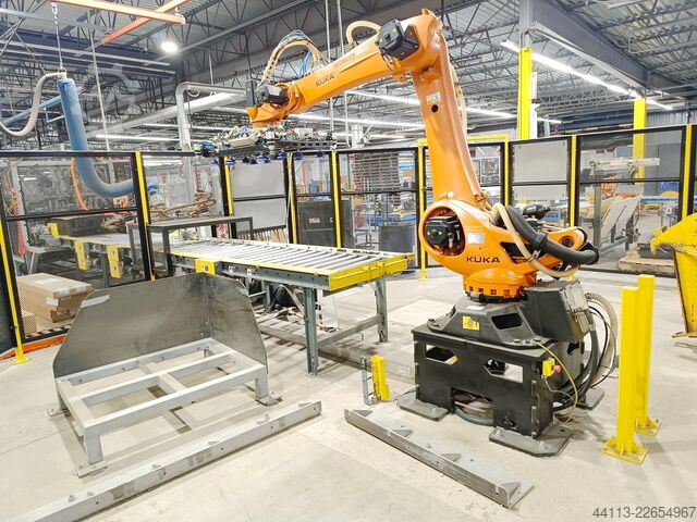 Verpackungslinie mit Karton ROBOPAC + AUTOMATECH + KUKA ROBOPAC, Model Orbit 12