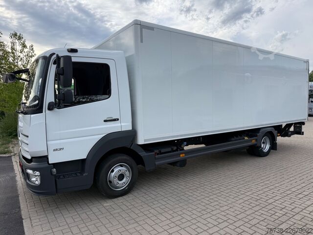 Box van MERCEDES-BENZ Atego 821 L Koffer+LBW/Klima/Motorbremse/EURO6D