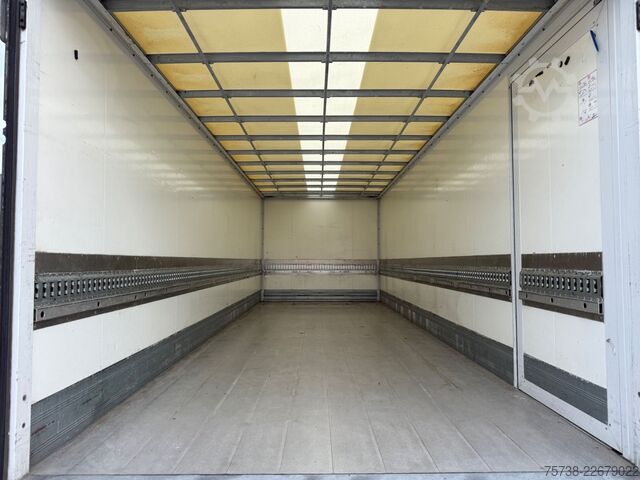 Box van MERCEDES-BENZ Atego 821 L Koffer+LBW/Klima/Motorbremse/EURO6D