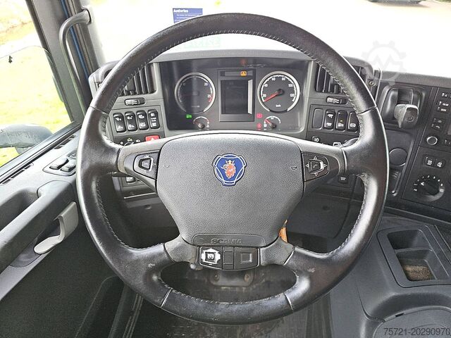 Standard-SZM SCANIA P410 6X2/4 MNB