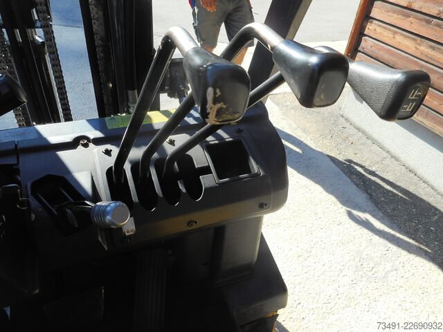 Gabelstapler Nissan FD01A18Q