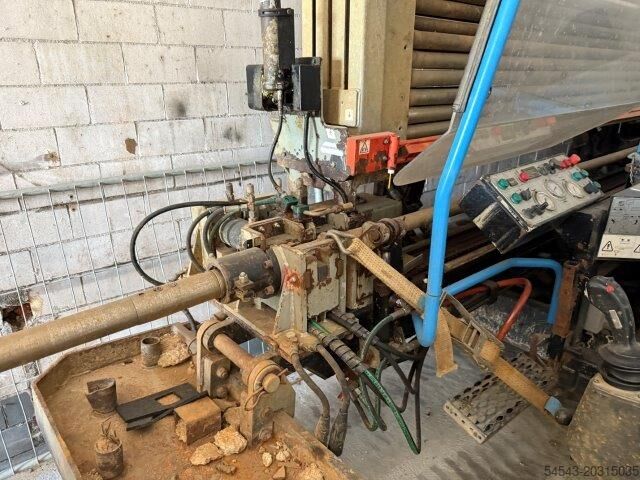 Horizontal boring machine Tracto-Technik Grundodrill 7 Xplus Twin Drive